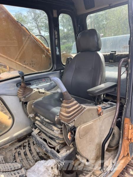 CASE CX330 Crawler excavators