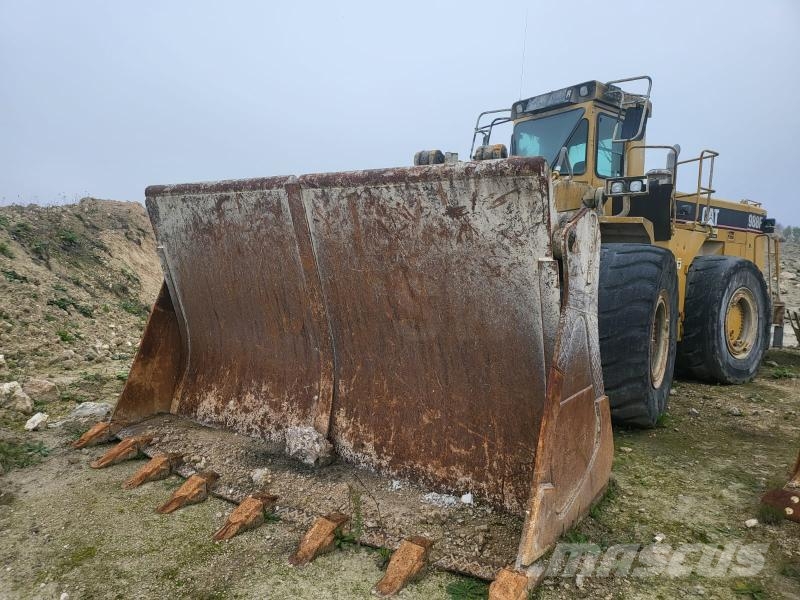 CAT 988F Kolesové nakladače