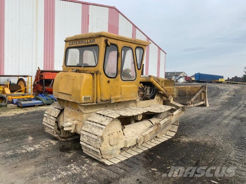 CAT D4D Pásové dozéry