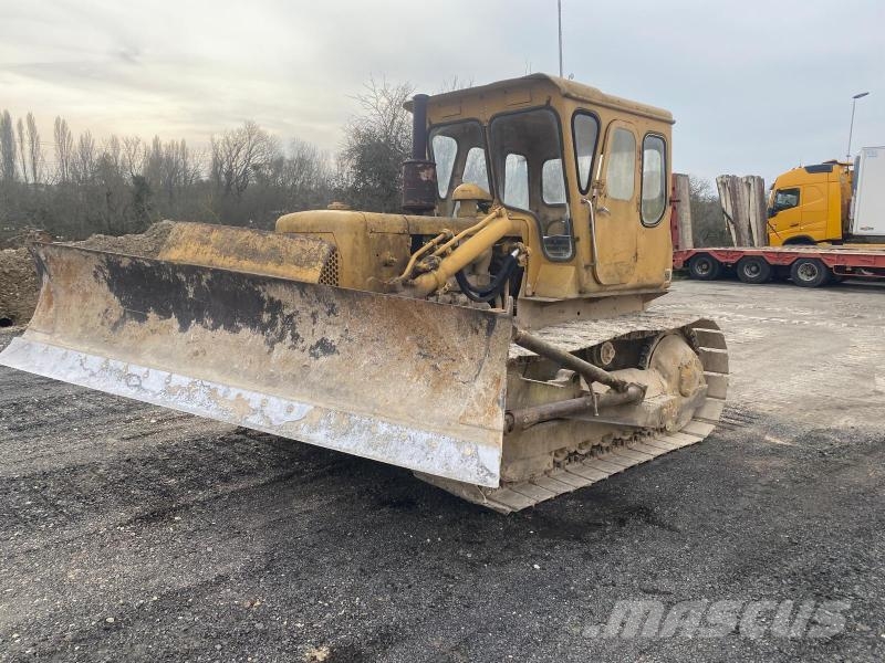 CAT D4D ブルドーザー