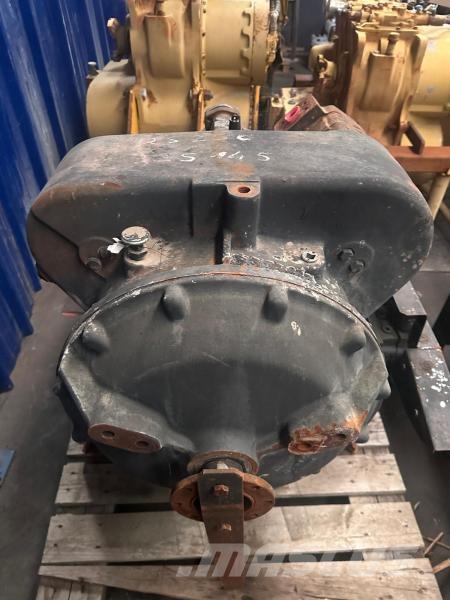  Dana 16.5 MT Transmission Other components