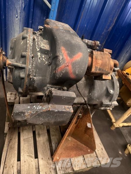  Dana 16.5 MT Transmission Other components