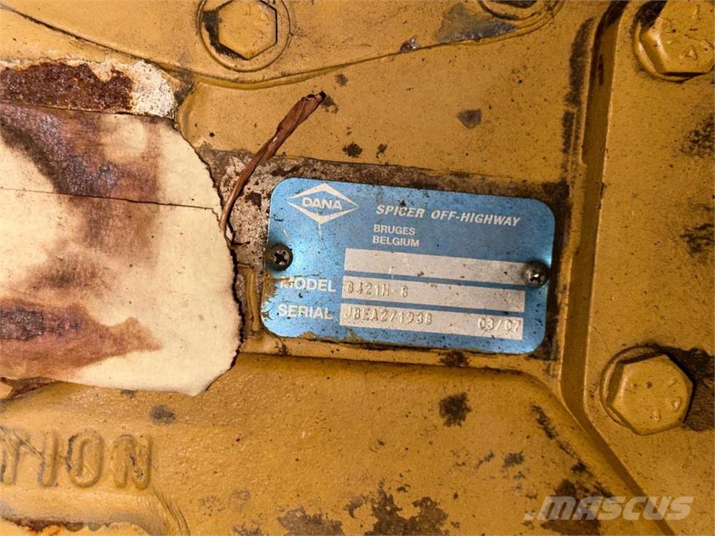  Dana Spicer Transmission 8421H-8 Other components
