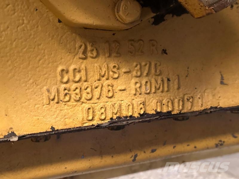  Dana Spicer Transmission 8421H-8 Other components