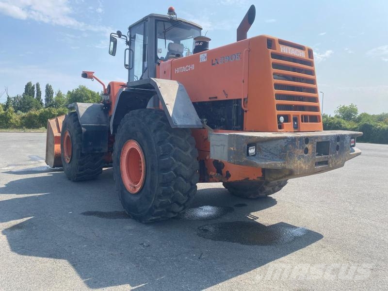 Hitachi LX290 Rataslaadurid