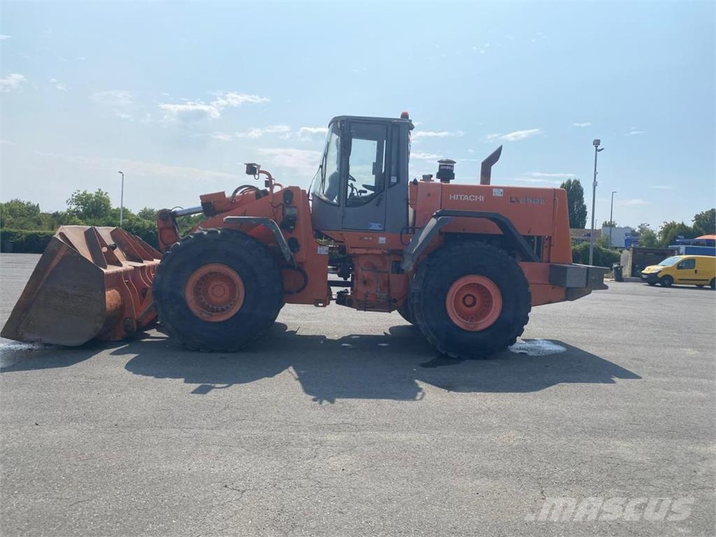 Hitachi LX290 Rataslaadurid