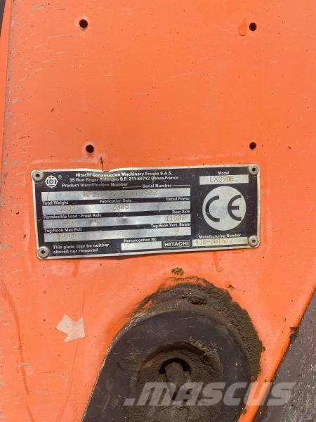Hitachi LX290 Rataslaadurid