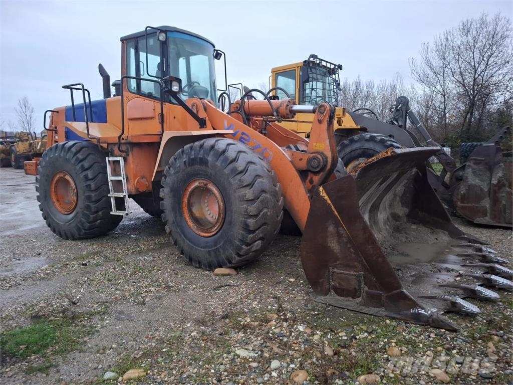 Hitachi W270 Rataslaadurid