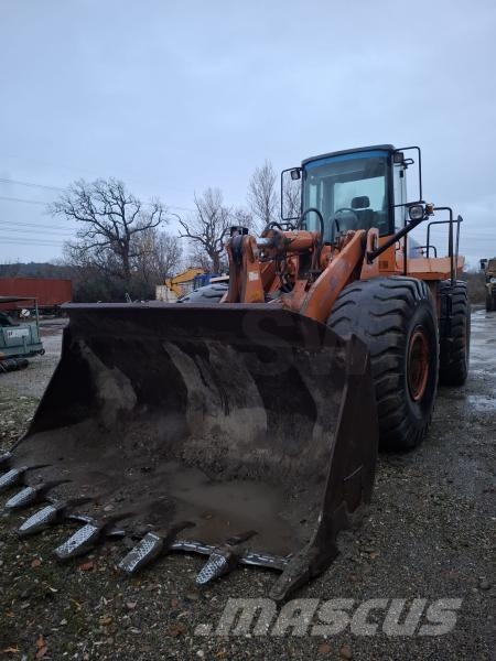 Hitachi W270 Utovarivači na kotačima