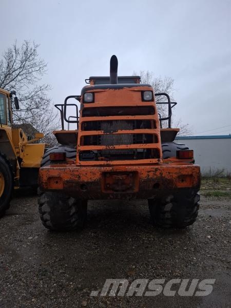 Hitachi W270 Rataslaadurid