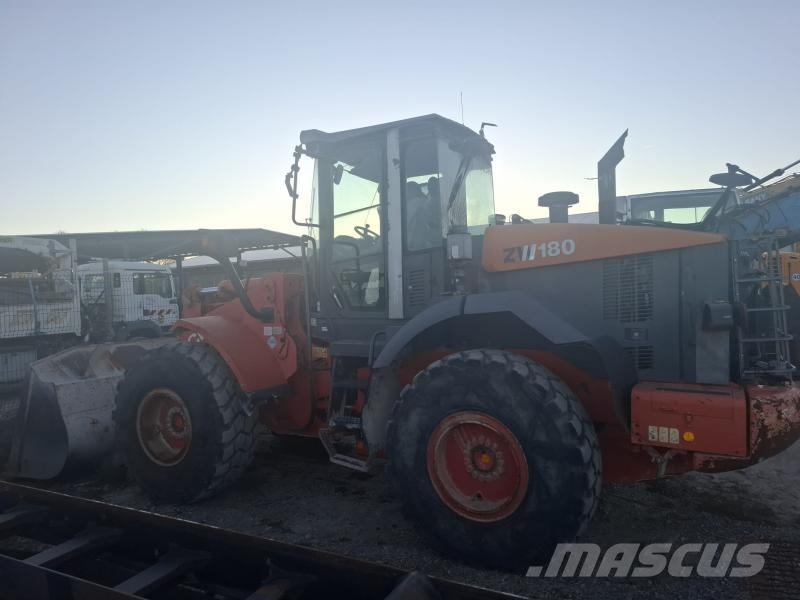 Hitachi ZW180 Wielladers
