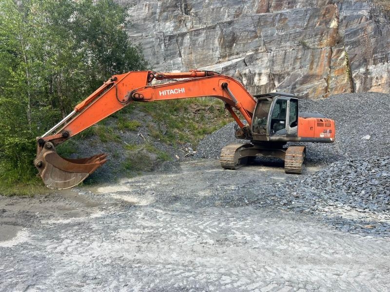 Hitachi ZX330-3 حفارات زحافة