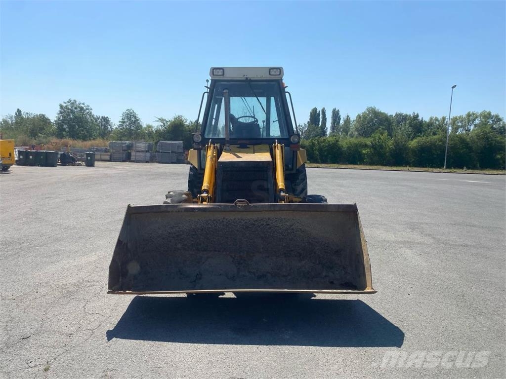 JCB 3CX バックホーローダー