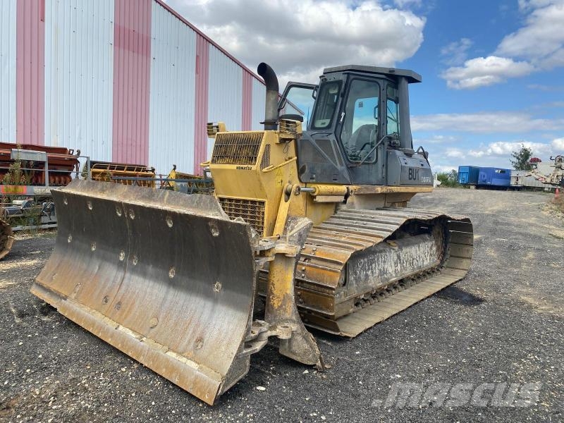 Komatsu D61PX Buldozer sobre oruga