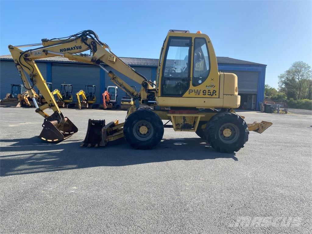 Komatsu PW95 Escavatori gommati
