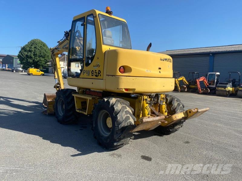 Komatsu PW95 Escavatori gommati