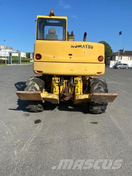 Komatsu PW95 Escavatori gommati