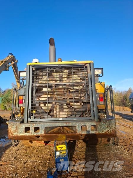 Komatsu WA600-6 لوادر بعجل