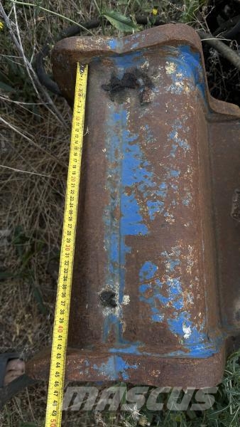  Narrow Bucket Multiple Units Available Cucharones