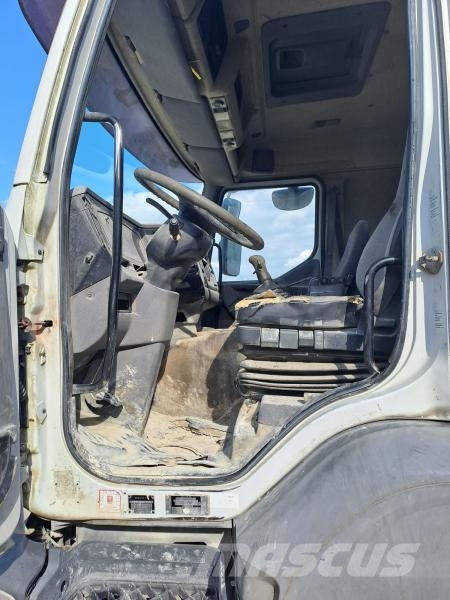 Renault 420DCI Betoniere