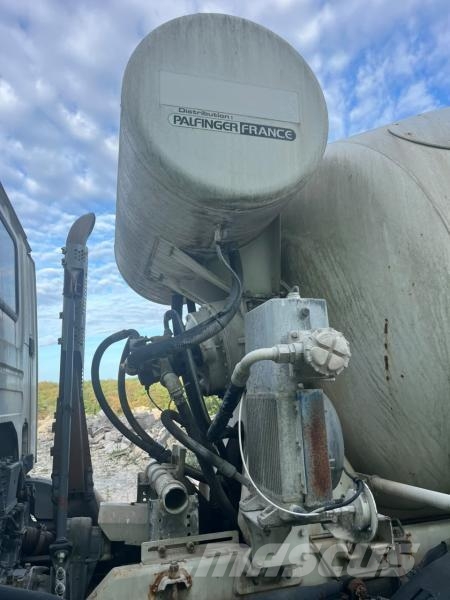 Scania P 380 Concrete trucks
