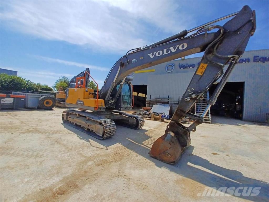 Volvo EC220E 大型油圧ショベル12t以上(パワーショベル・ユンボ)