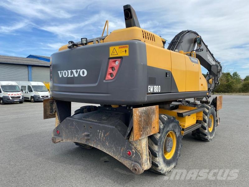 Volvo EW180 D Pelle sur pneus