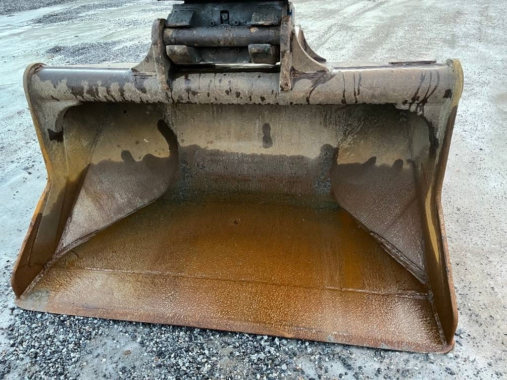Hitachi ZX 225 US LC-6 Crawler excavators