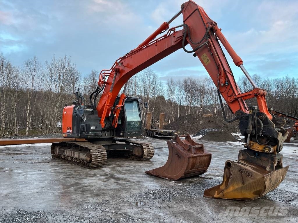 イッチ Hitachi ZX 225 USLC-5 excavator specs & dimensions (2013 - 2016