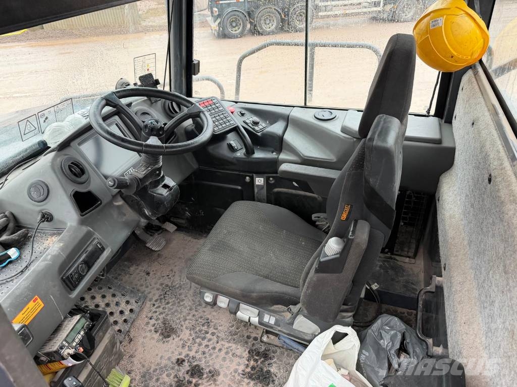 Bell B 45 E Dumper - Knickgelenk