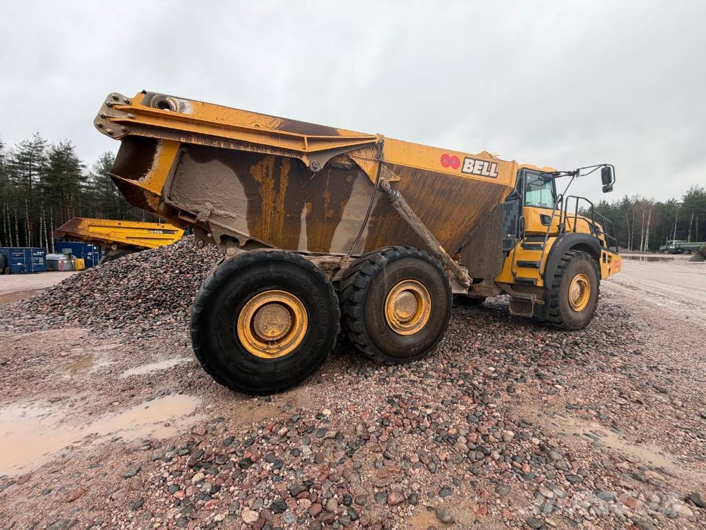 Bell B 45 E Dumper - Knickgelenk