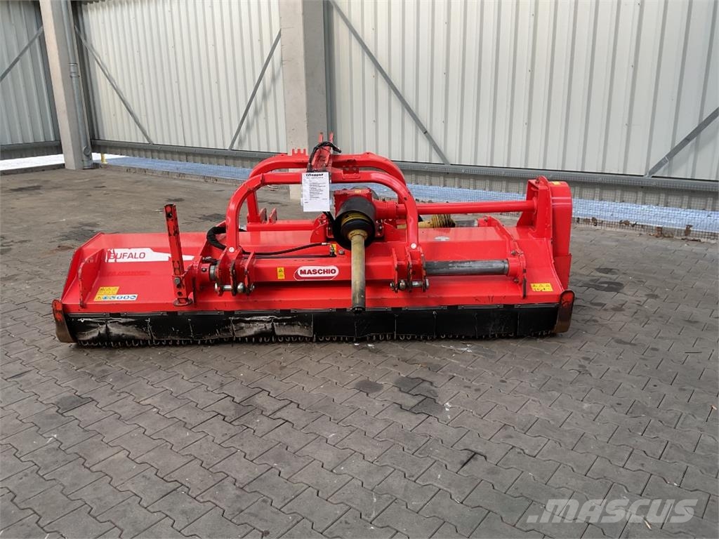 Maschio Bisonte 280 Otros equipos para cosechadoras de forraje