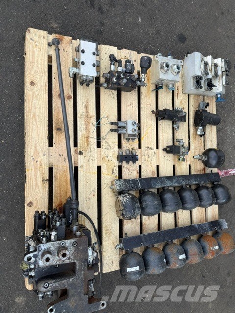 Volvo A 40 G PARTS ONLY Зчленовані самоскиди