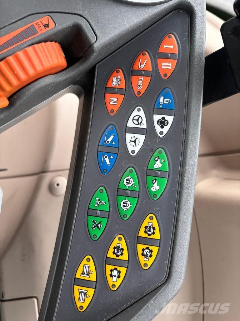 Fendt 824 VARIO PROFI + Traktorit