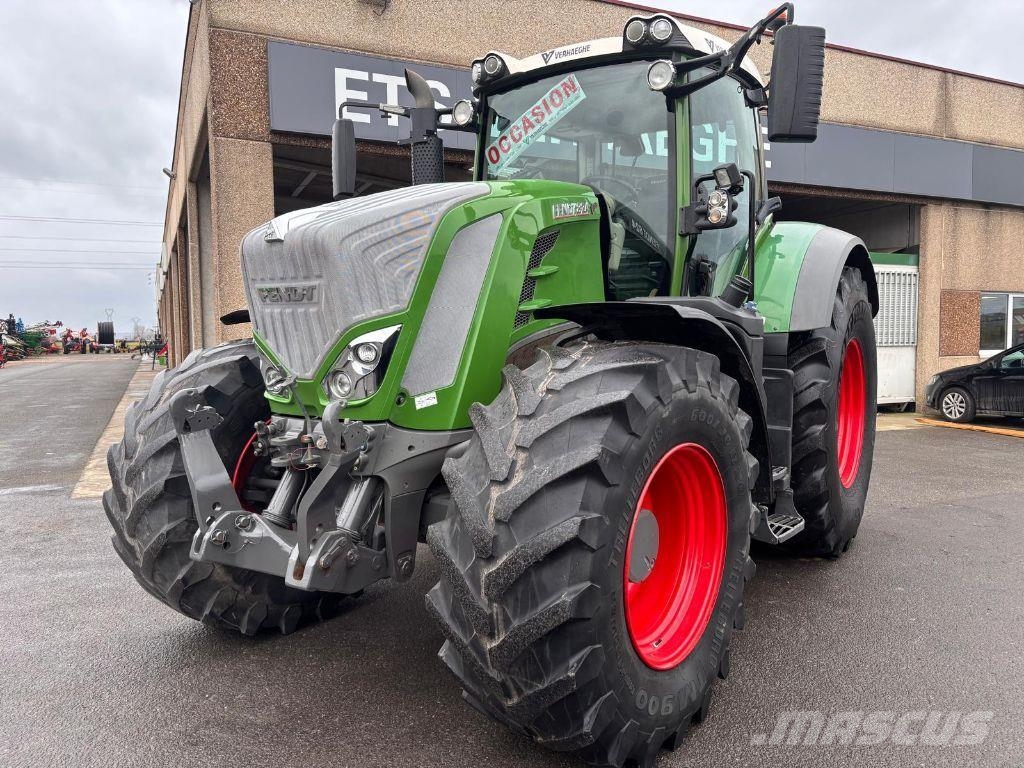 Fendt 824 VARIO PROFI + Tracteur