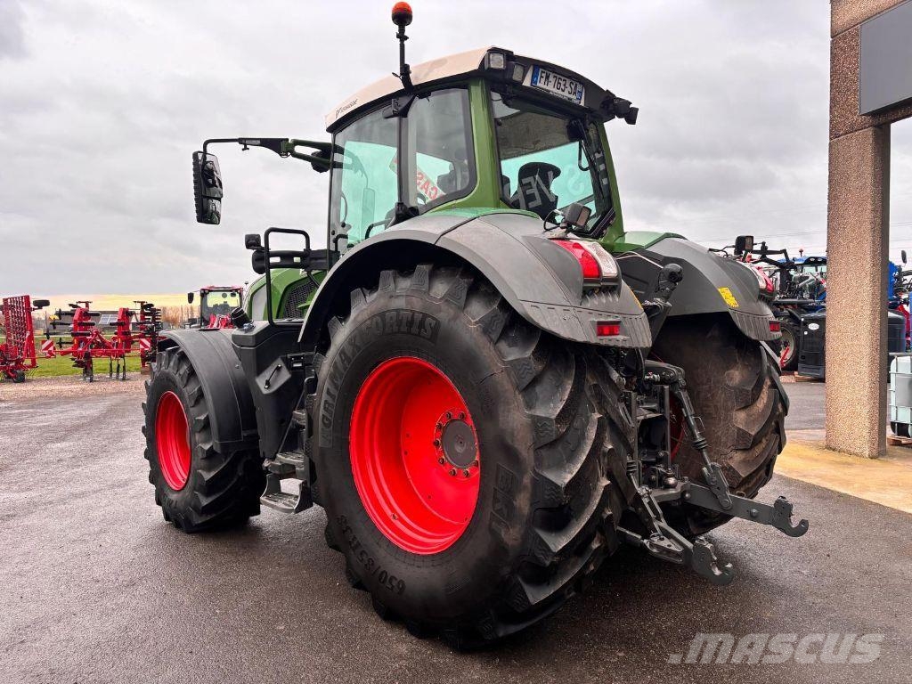 Fendt 824 VARIO PROFI + Трактори