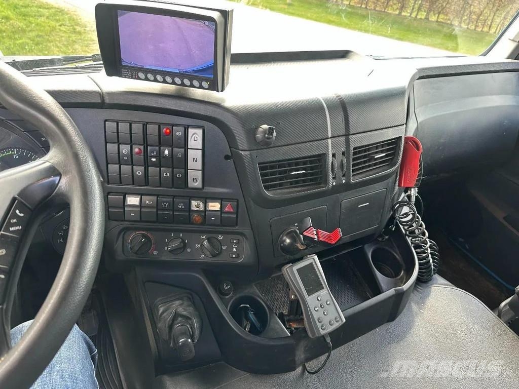 Iveco Trakker 450 Tipper trucks