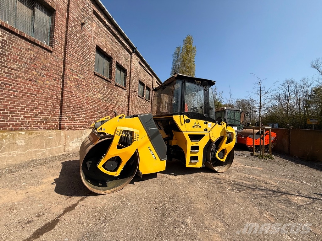 Bomag 161 AD-5 Çift tamburlu silindirler