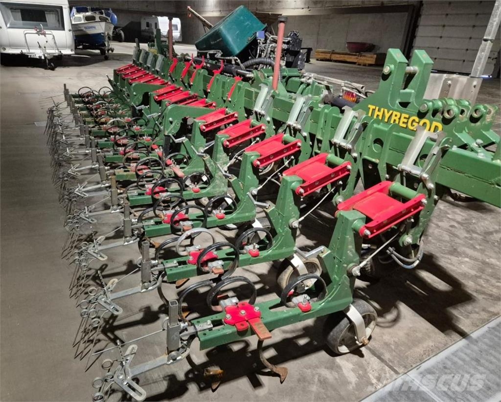 Thyregod TRV 12 Reihen, 45-50cm RA ماكينات وملحقات زراعة أخرى