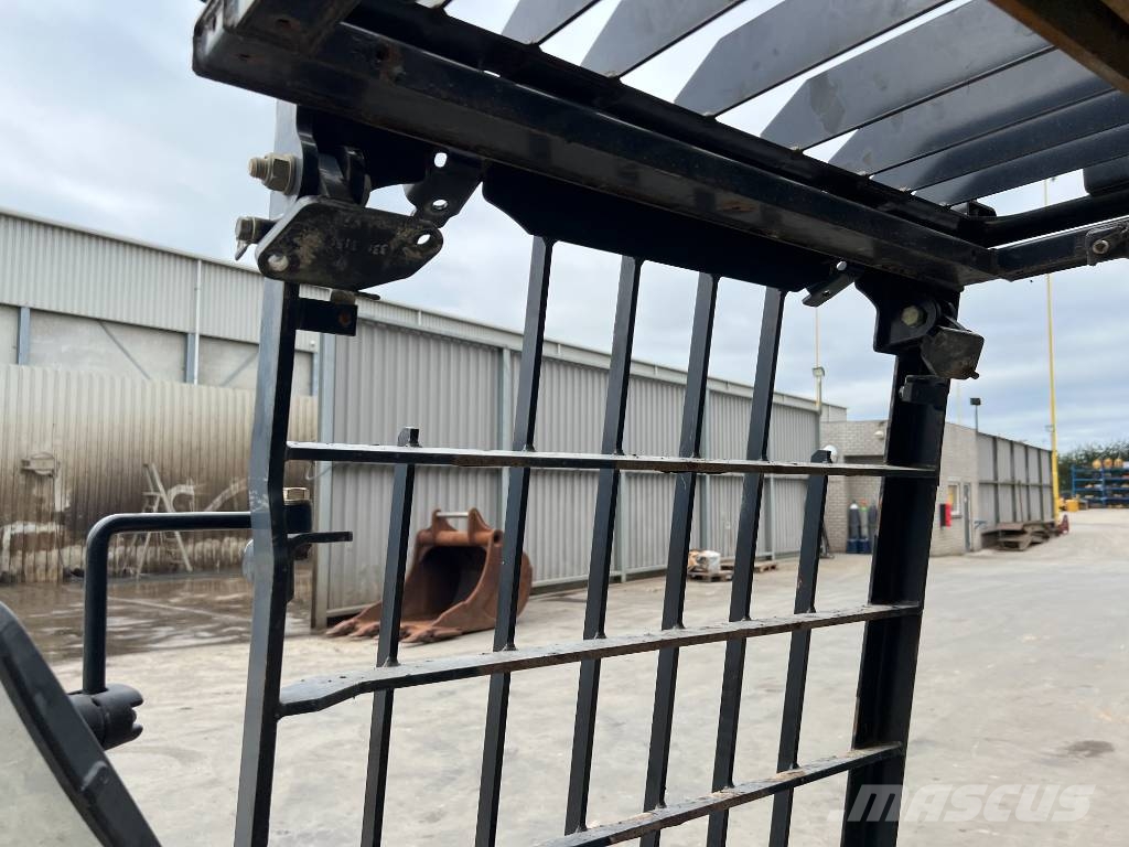 CAT 313E / M315F / 320F / 323E / 325F / 329E / 330F / كابينة والداخلية