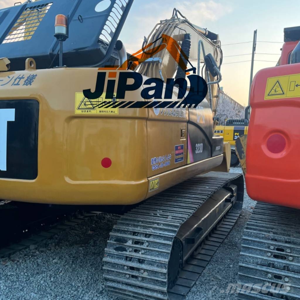CAT 323 D Bagri goseničarji