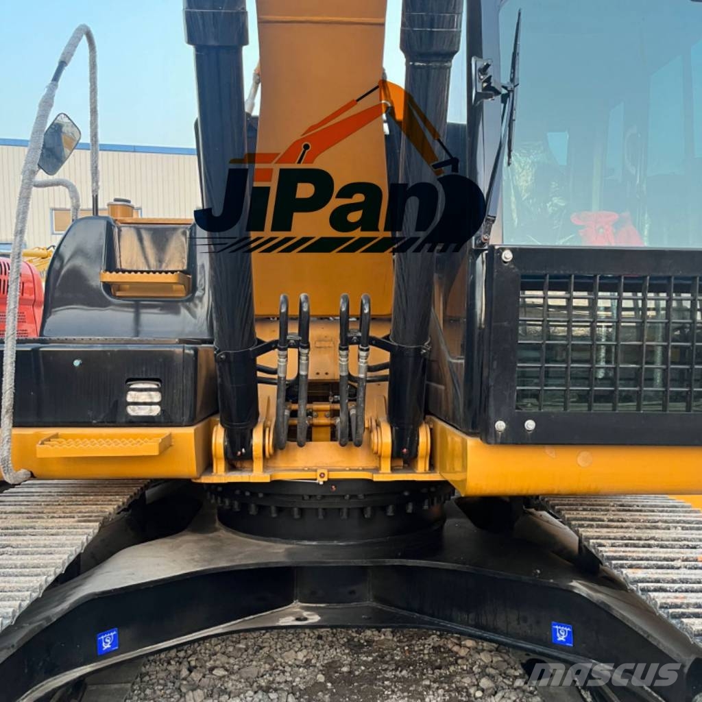 CAT 323 D Bagri goseničarji