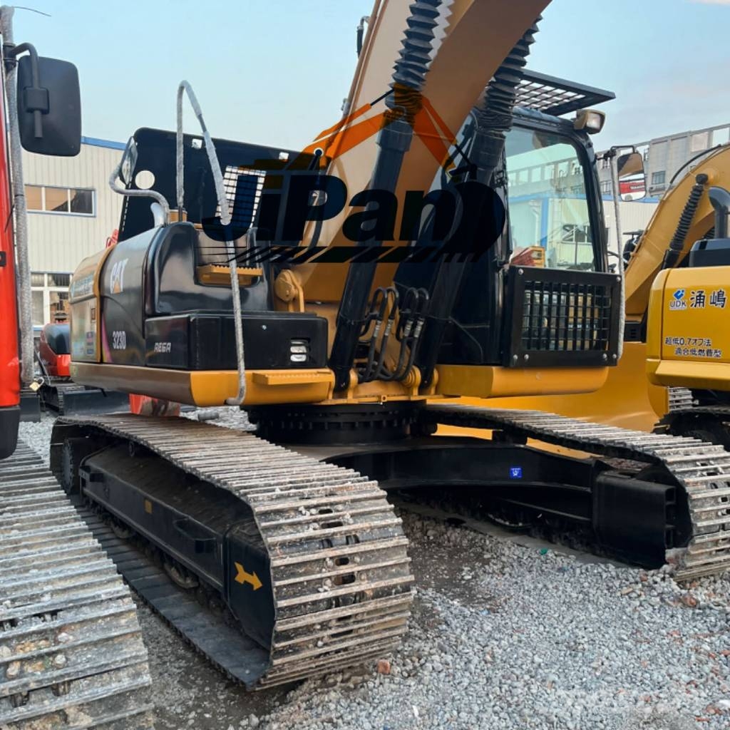 CAT 323 D Bagri goseničarji