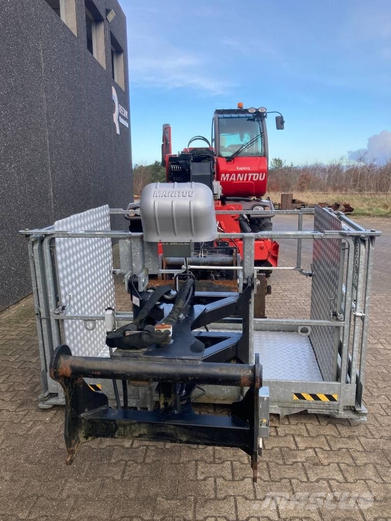 Manitou MRT 2150 Plus Privilege Telescopic handlers