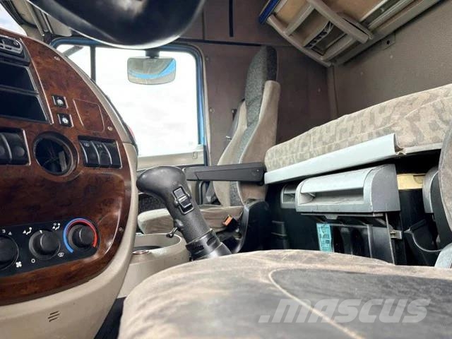 DAF XF 105.460 SPACECAB (ZF16 MANUAL GEARBOX / EURO 5 Sattelzugmaschinen
