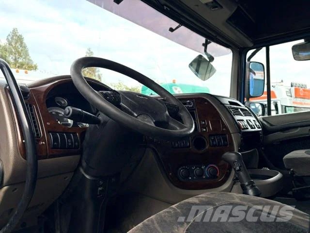 DAF XF 105.460 SPACECAB (ZF16 MANUAL GEARBOX / EURO 5 Sattelzugmaschinen