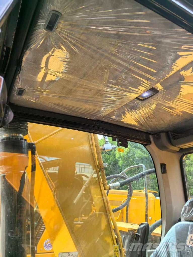 CAT 320 Gravemaskiner på larvebånd