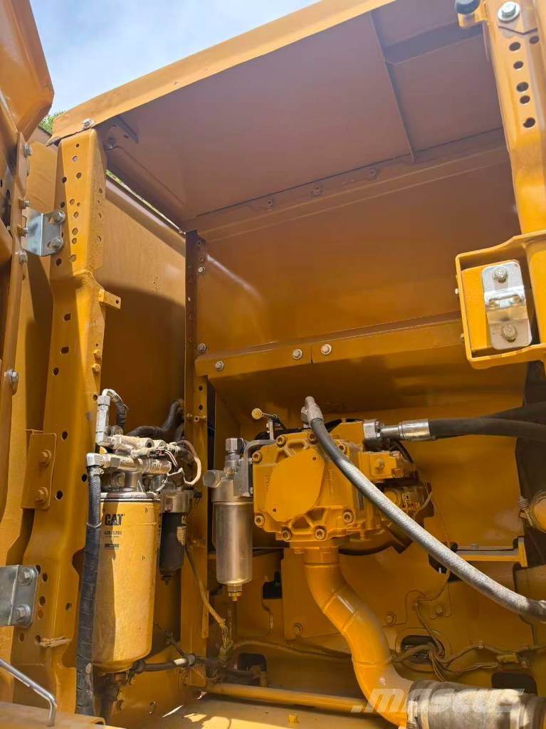 CAT 320 Gravemaskiner på larvebånd