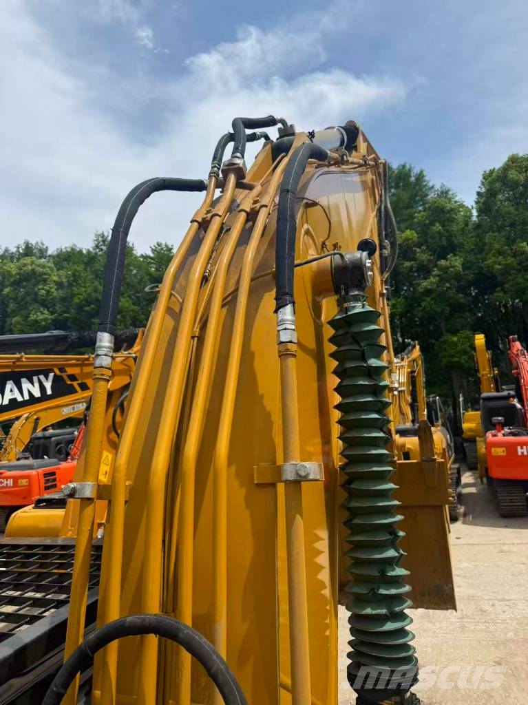 CAT 320 Gravemaskiner på larvebånd