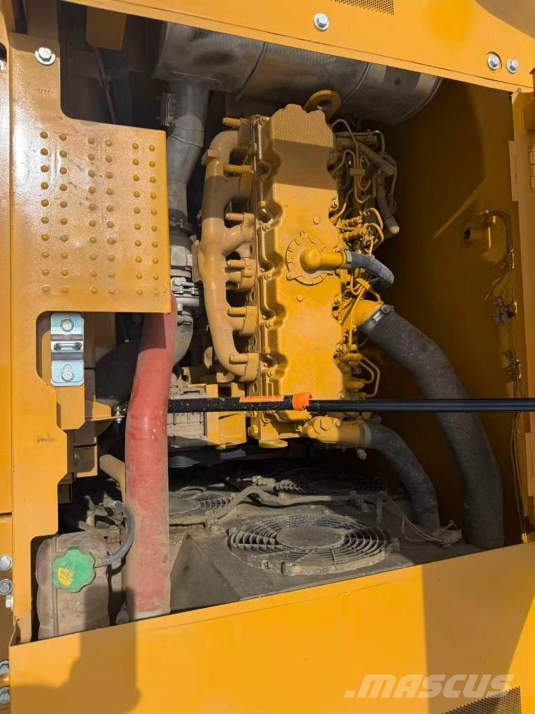 CAT 320 Gravemaskiner på larvebånd